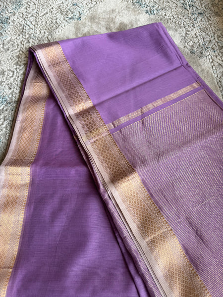 Handwoven Maheshwari Cotton Silk Saree with woven zari border