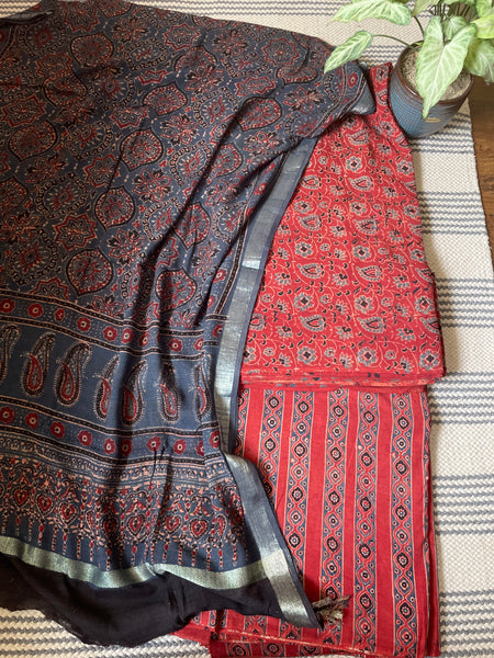 3 piece set - AJRAKH HANDCRAFTED COTTON SUIT SET