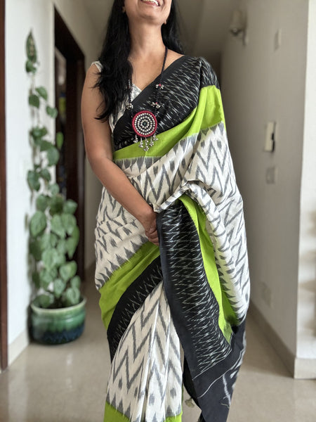 Woven Ikkat Pochampally Cotton saree