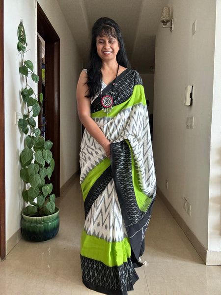 Woven Ikkat Pochampally Cotton saree