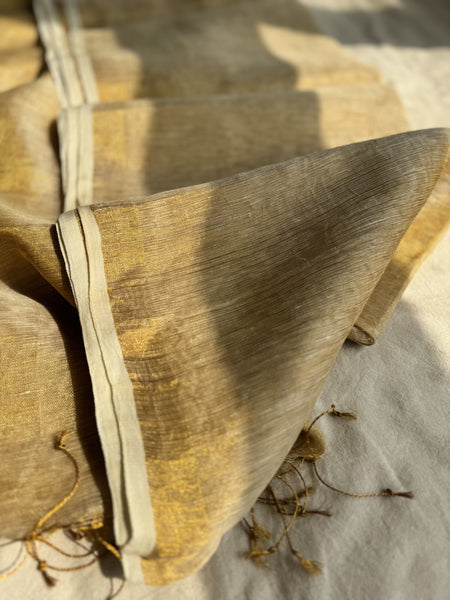 Handwoven Cream Metallic Linen Saree