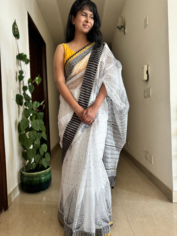 kota doria cotton saree with patchwork border - Lines