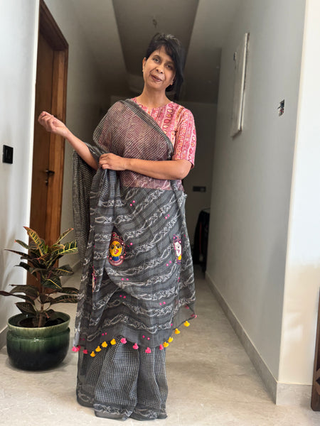रंगमंच -kalamkari Patchwork Embroidered pallu -  Dark grey kota Doria Saree
