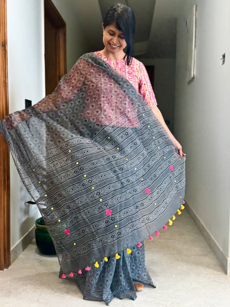 रंगमंच - Embroidered pallu -  Dark grey kota Doria Saree