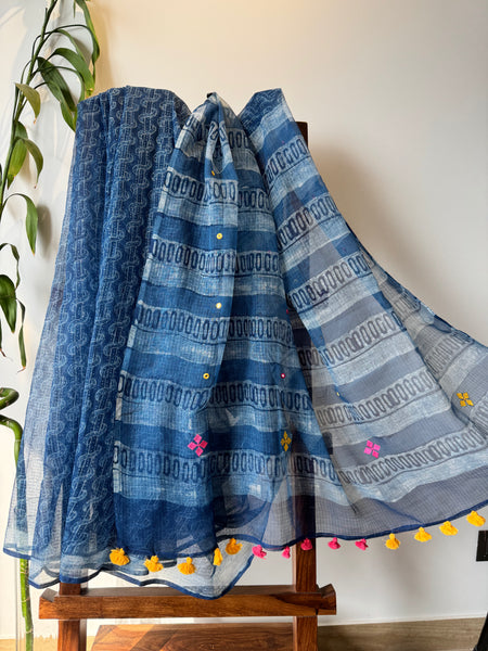 रंगमंच - Embroidered pallu -  Indigo kota Doria Saree