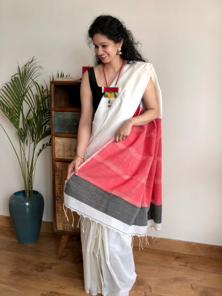Nargis - Weaving Cotton white Saree