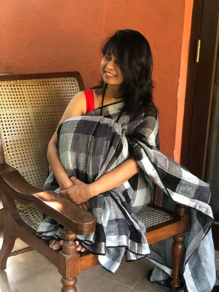 Handwoven linen black & white plaids saree