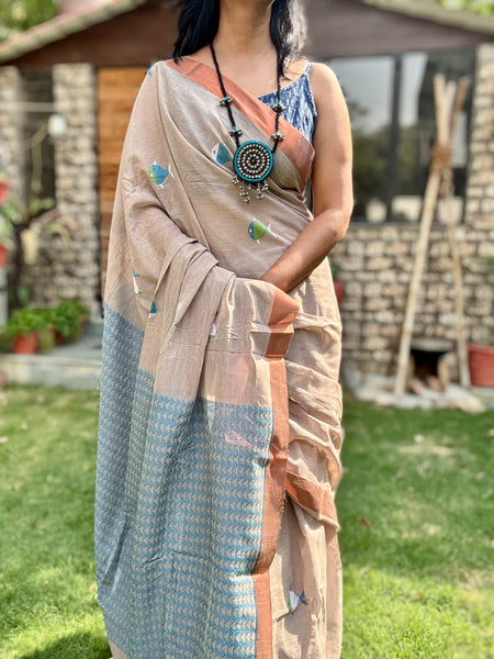 ताना-बाना- Cotton jacquard Jamdani Saree with copper zari border