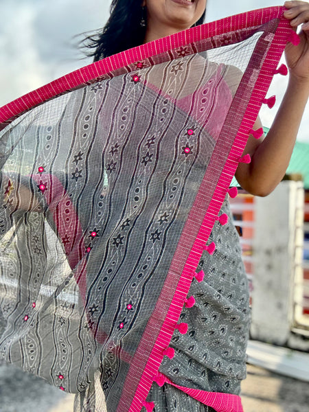 Embroidered pallu & patchwork border- kota doria saree