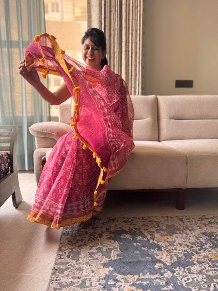 Embroidered pallu & patchwork inside border- kota doria saree