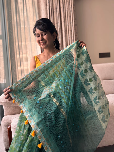 Embroidered pallu & patchwork inside border- kota doria saree