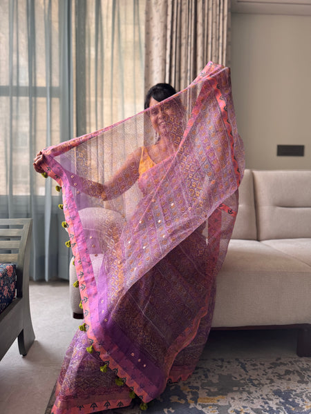 Embroidered pallu & patchwork inside border- kota doria saree
