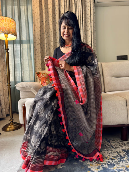 Embroidered pallu & patchwork border- kota doria saree