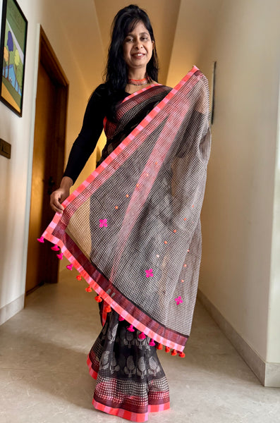Embroidered pallu & patchwork border- kota doria saree