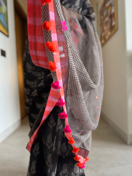 Embroidered pallu & patchwork border- kota doria saree