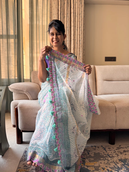 Embroidered pallu & patchwork inside border- kota doria saree
