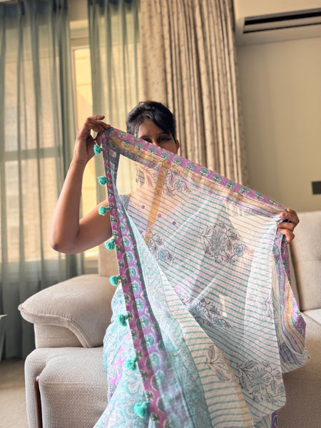 Embroidered pallu & patchwork inside border- kota doria saree