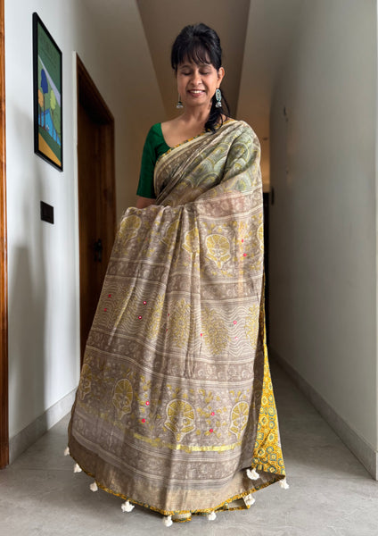 Embroidered pallu & patchwork border- kota doria saree