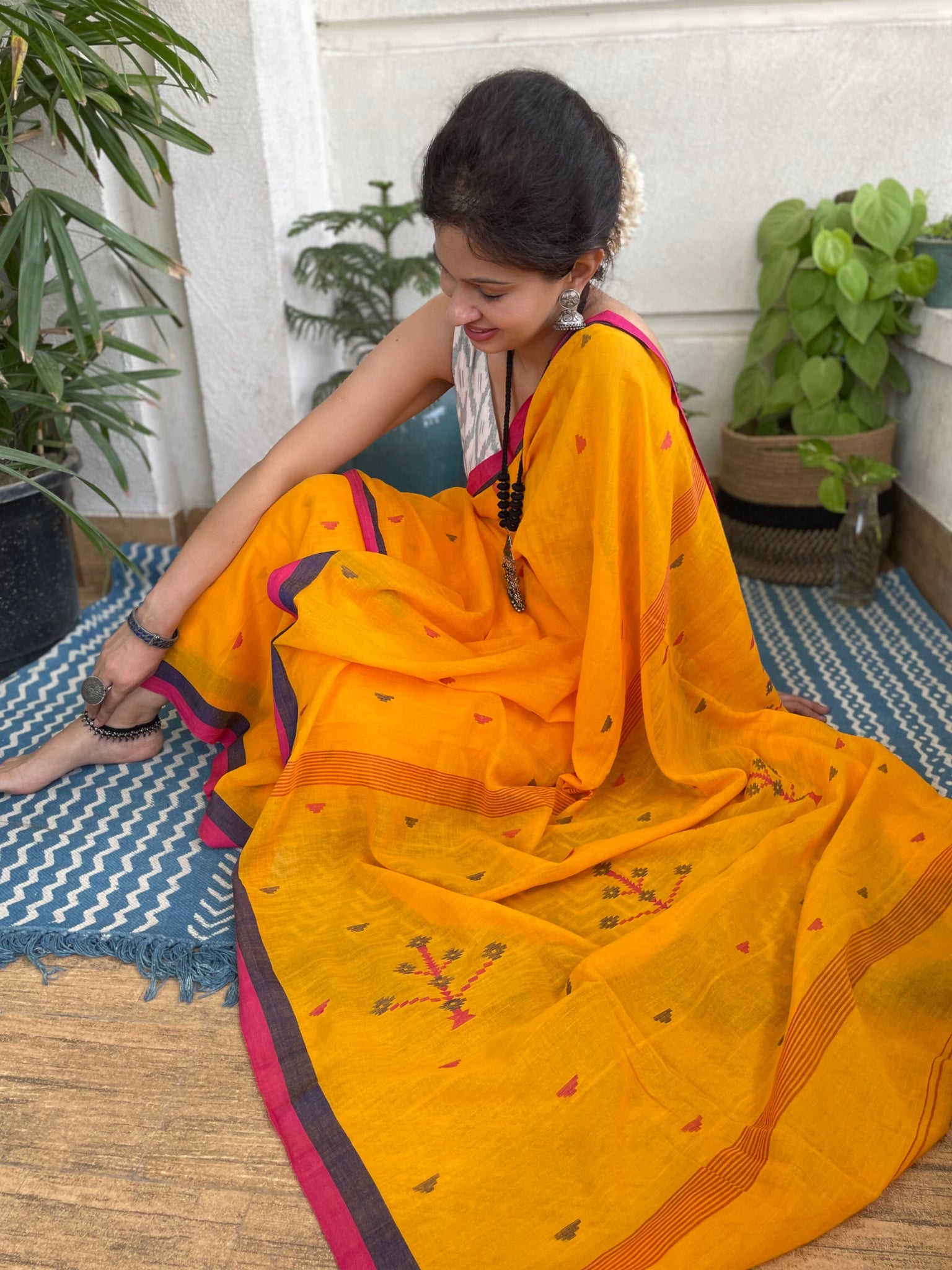 ताना-बाना- Cotton Handwoven Jamdani Saree - Mustard yellow