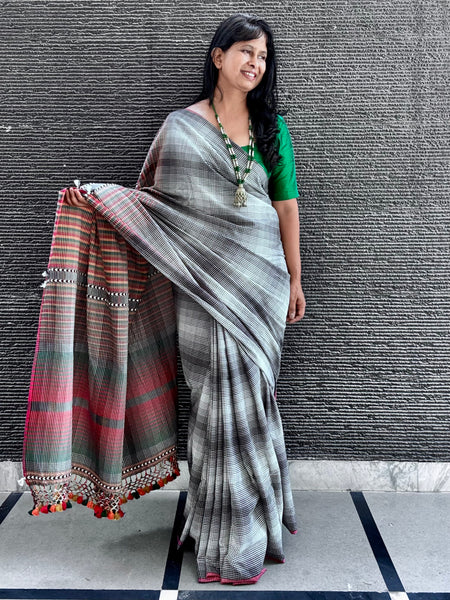 Handspun Bhujodi Cotton Saree - Dhoop Chhaon