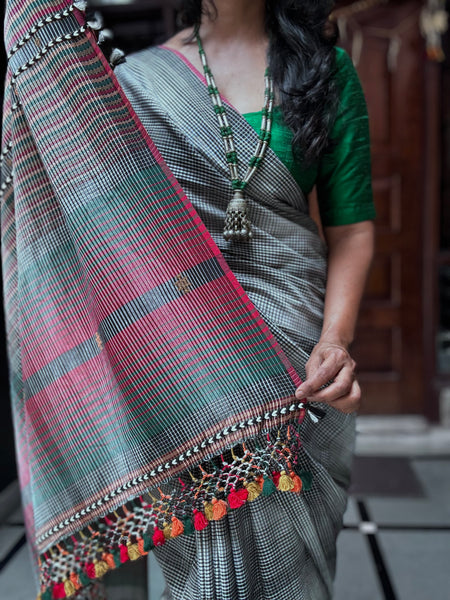 Handspun Bhujodi Cotton Saree - Dhoop Chhaon