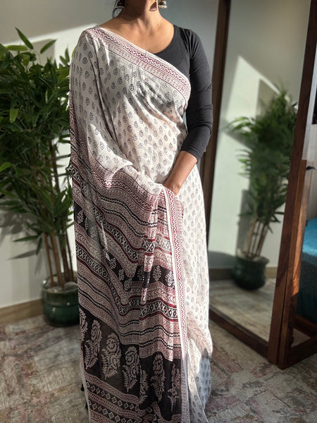 Bagh Naturally Dyed Georgette Saree - white