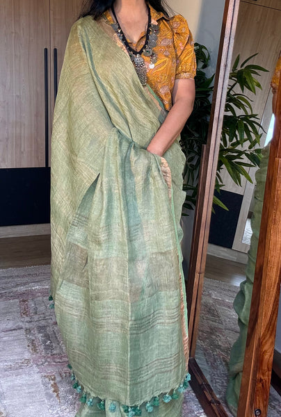 Handwoven on loom - Pista Green Linen saree