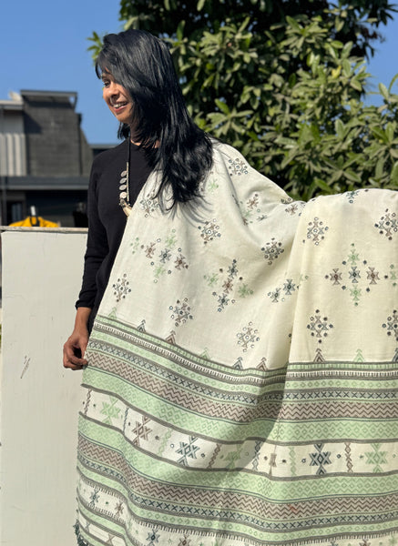 WHITE - KACCHI WOOLEN HANDWOVEN SHAWL - ACRYLIC WOOL