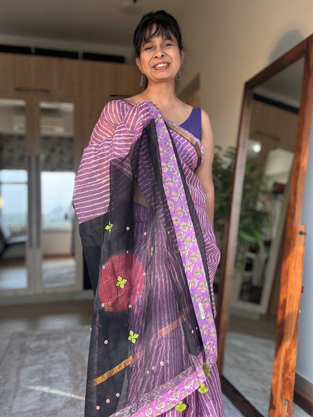 Embroidered pallu & patchwork inside border- kota doria saree
