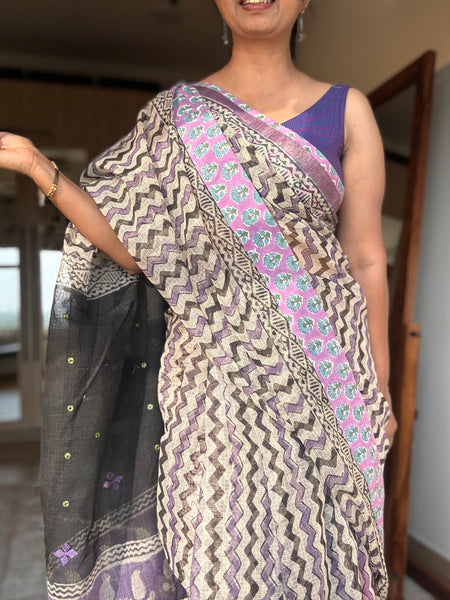 Embroidered pallu & patchwork inside border- kota doria saree