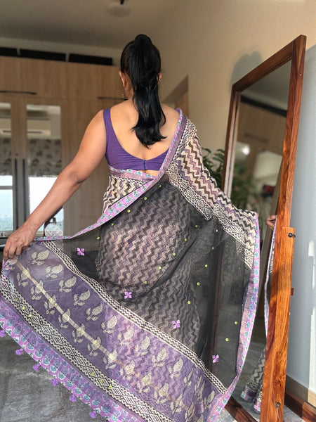 Embroidered pallu & patchwork inside border- kota doria saree