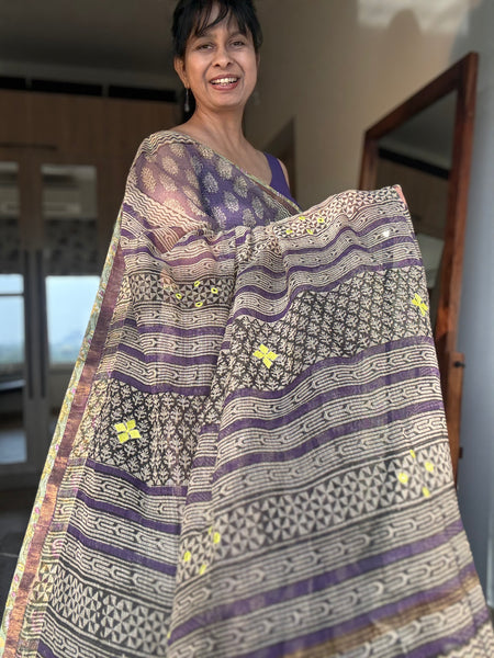 Embroidered pallu & patchwork inside border- kota doria saree