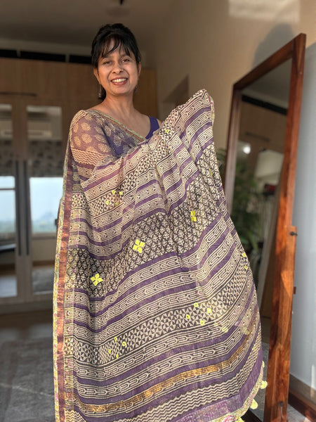 Embroidered pallu & patchwork inside border- kota doria saree