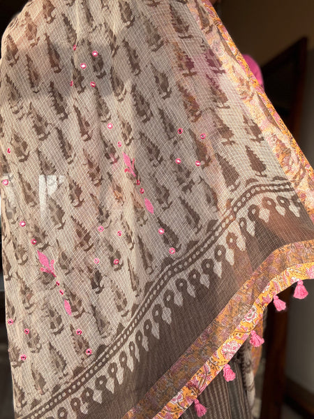 Embroidered pallu & patchwork inside border- kota doria saree