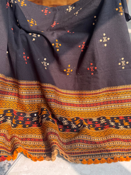 BLACK - KACCHI WOOLEN HANDWOVEN SHAWL - ACRYLIC WOOL