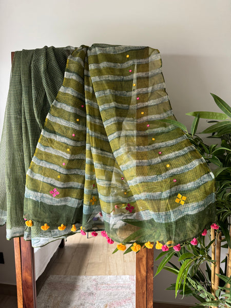 रंगमंच - Embroidered pallu - Green