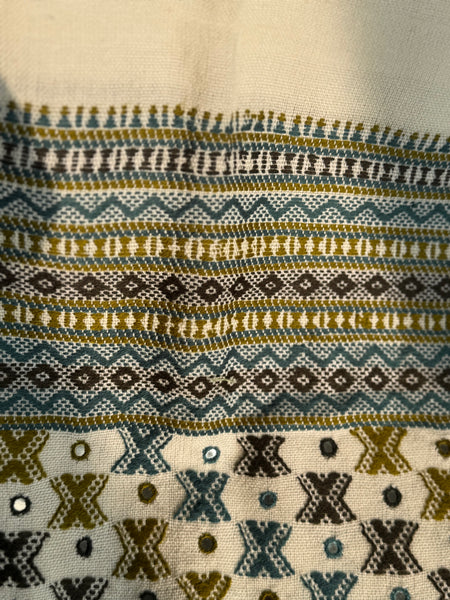 WHITE - KACCHI WOOLEN HANDWOVEN SHAWL - ACRYLIC WOOL