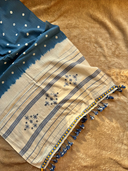 Viraasat - Bhujodi handwoven organic kala cotton stole