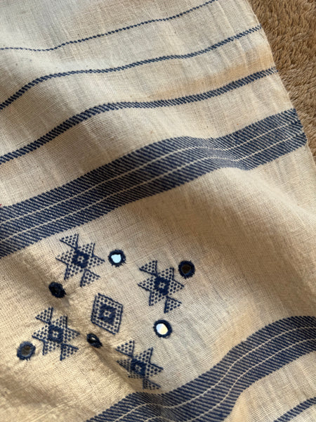 Viraasat - Bhujodi handwoven organic kala cotton stole