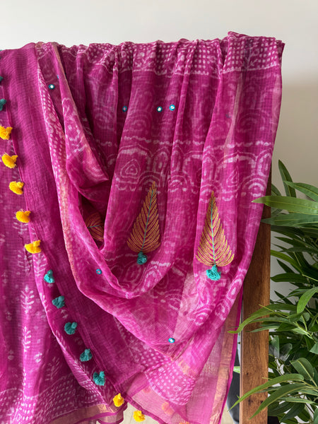 रंगमंच -Embroidered pallu Kota Saree - Bright Pink
