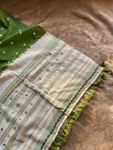 Viraasat - Bhujodi handwoven organic kala cotton stole