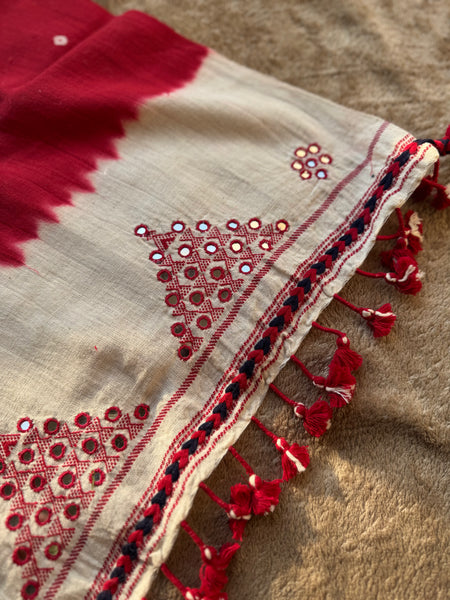 Viraasat - Bhujodi handwoven organic kala cotton stole