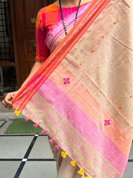 Woven Border Handloom Pure Cotton Saree With Embroidered Pallu