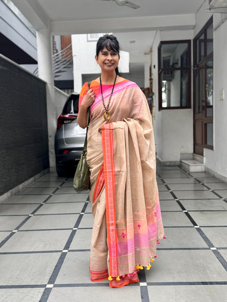 Woven Border Handloom Pure Cotton Saree With Embroidered Pallu