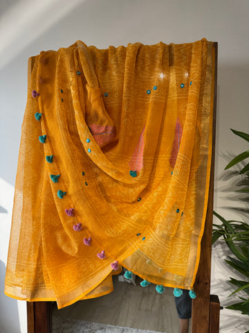 रंगमंच - Embroidered Pallu Kota Saree- Dark Yellow