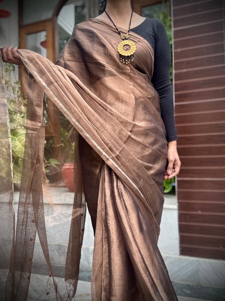 Kanak -Handloom Mul Tissue Saree with Pallu Embroidered