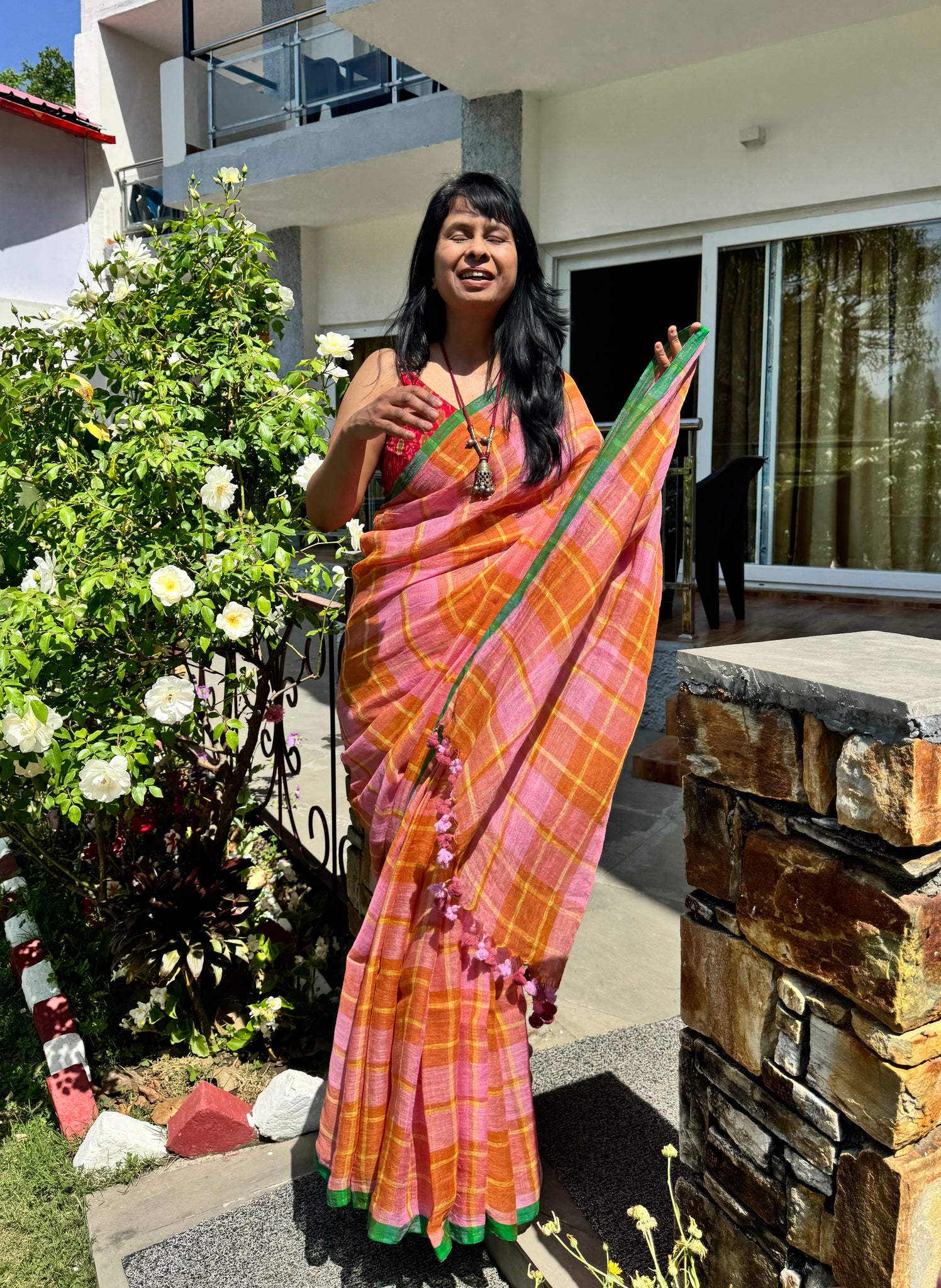 Urban Tana - Handwoven Linen Saree