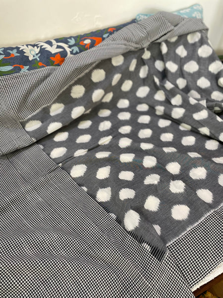 Grey & Off White Woven Ikkat Pochampally Cotton Saree